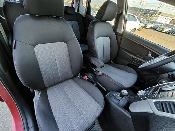 Kia , 2011г., передний привод, автомат