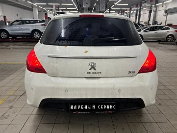 Peugeot 308, 2013г, передний привод, автомат