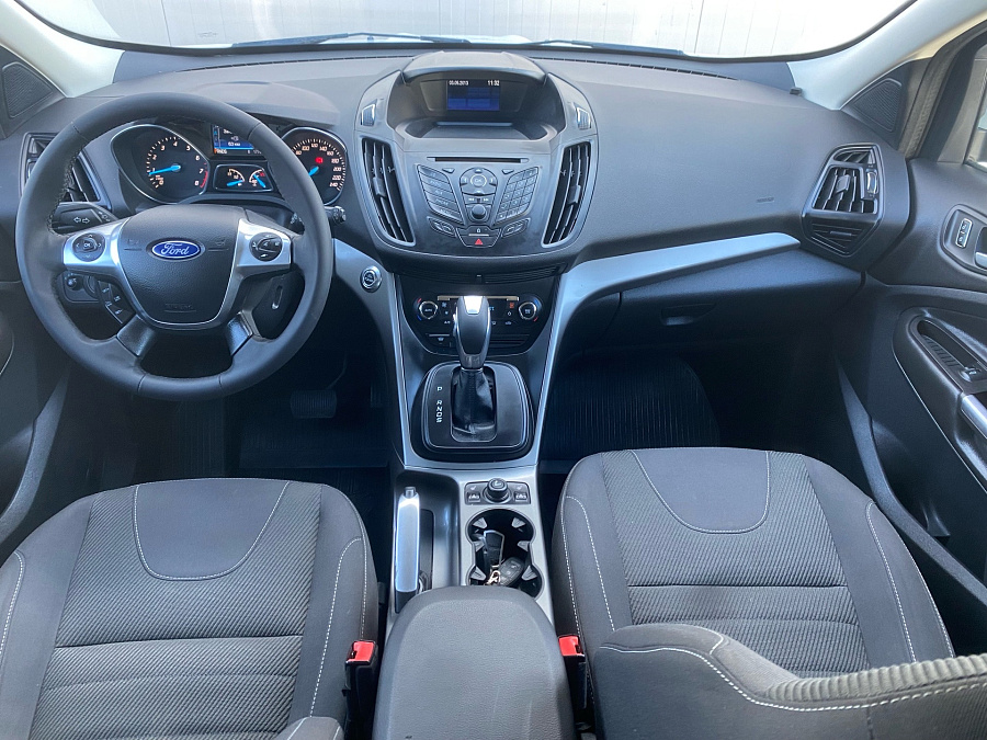 Ford Kuga, 2013г., передний привод, автомат