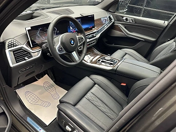 BMW X5, 2025г, полный привод, автомат