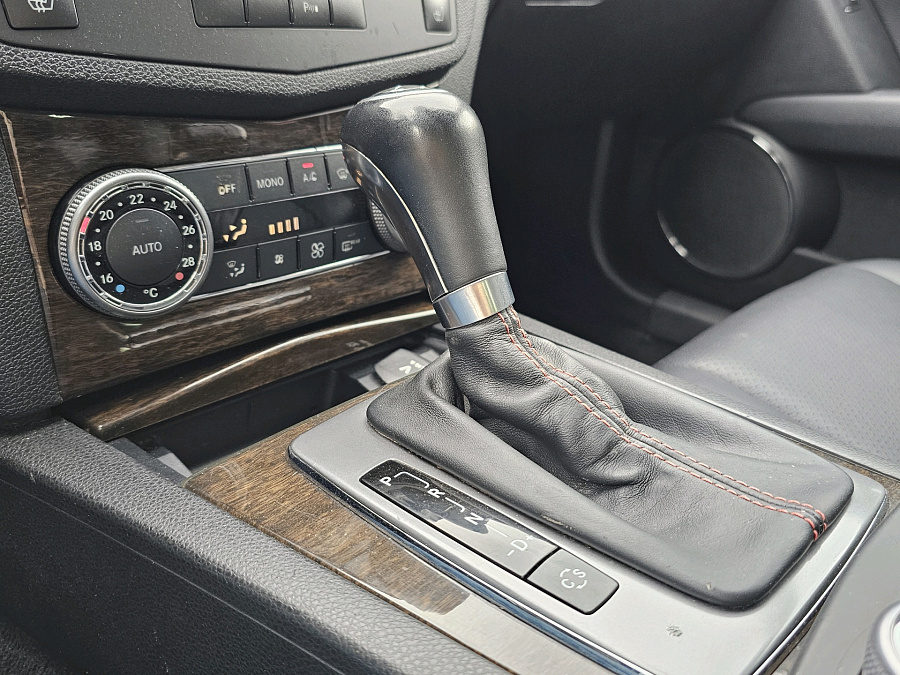 Mercedes-Benz , 2007г., задний привод, автомат