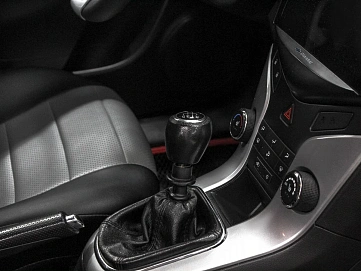 Chevrolet Cruze, 2013г, передний привод, механика