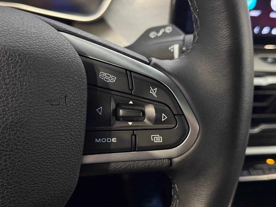 Geely Coolray, 2023г., передний привод, автомат