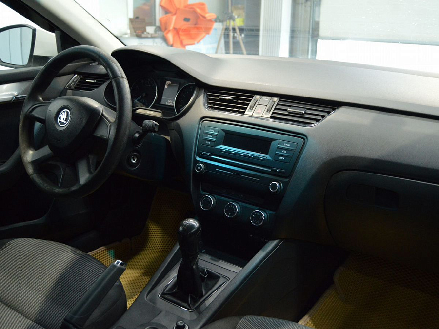 Skoda Octavia, 2014г., передний привод, механика