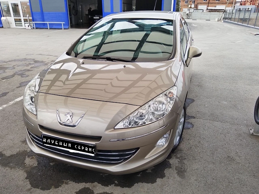 Peugeot 408, 2013г., передний привод, механика