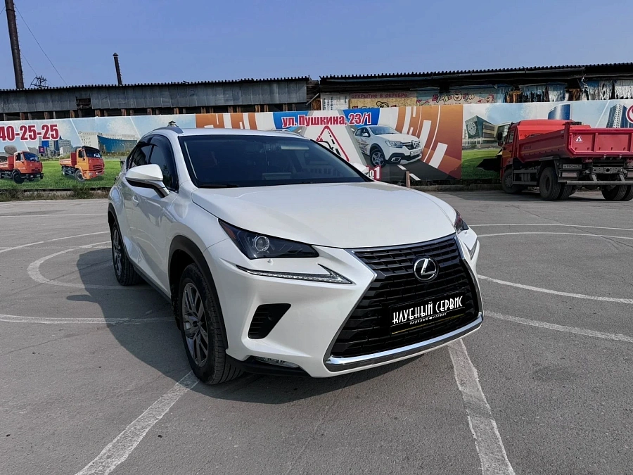 Lexus NX, 2018г., полный привод, вариатор