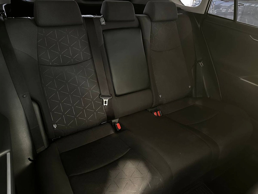 Toyota RAV4, 2020г., полный привод, вариатор