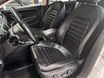 Volkswagen Passat CC, 2012г, передний привод, робот