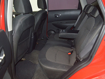 Nissan Qashqai, 2008г, передний привод, механика