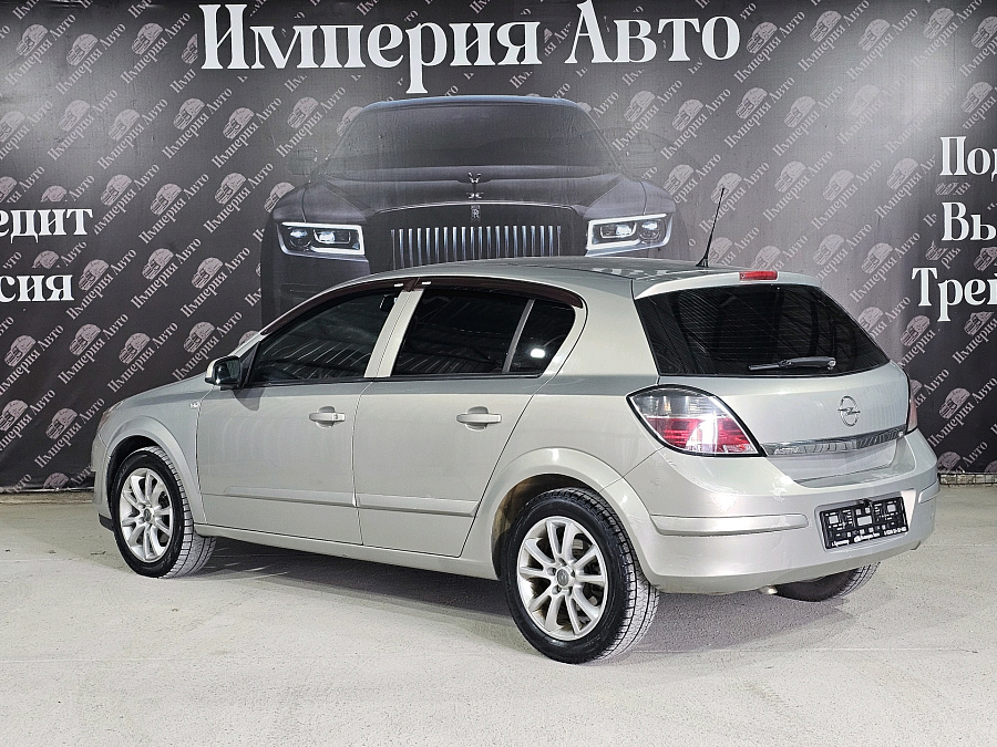 Opel Astra, 2007г., передний привод, автомат