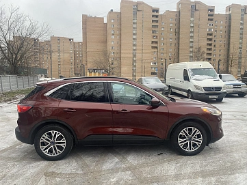 Ford Escape, 2021г, передний привод, автомат