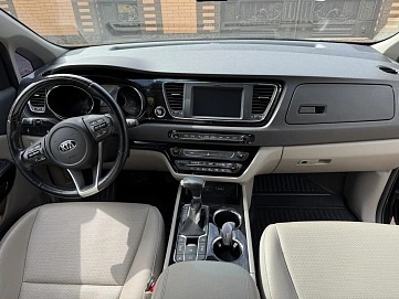 Kia Carnival, 2020г, передний привод, автомат