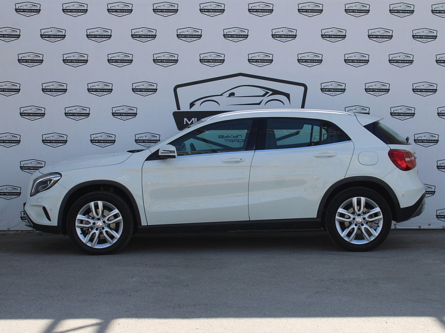Mercedes-Benz , 2015г., полный привод, робот
