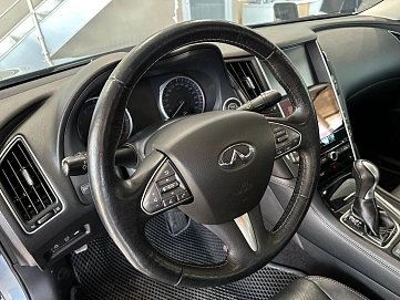Infiniti Q50, 2016г, задний привод, автомат