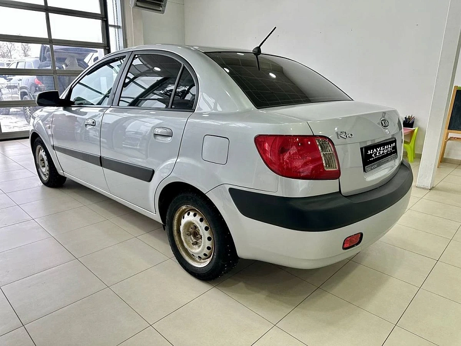 Kia Rio, 2006г., передний привод, механика