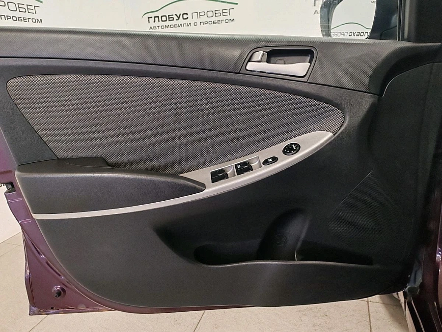 Hyundai Solaris, 2011г., передний привод, механика