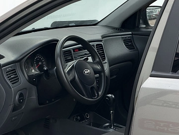 Kia Rio, 2010г, передний привод, автомат