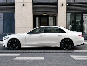 Mercedes-Benz S-Класс, 2023г., полный привод, автомат