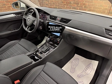 Skoda Superb, 2025г, передний привод, робот