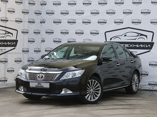 Toyota Camry, 2013г., передний привод, автомат