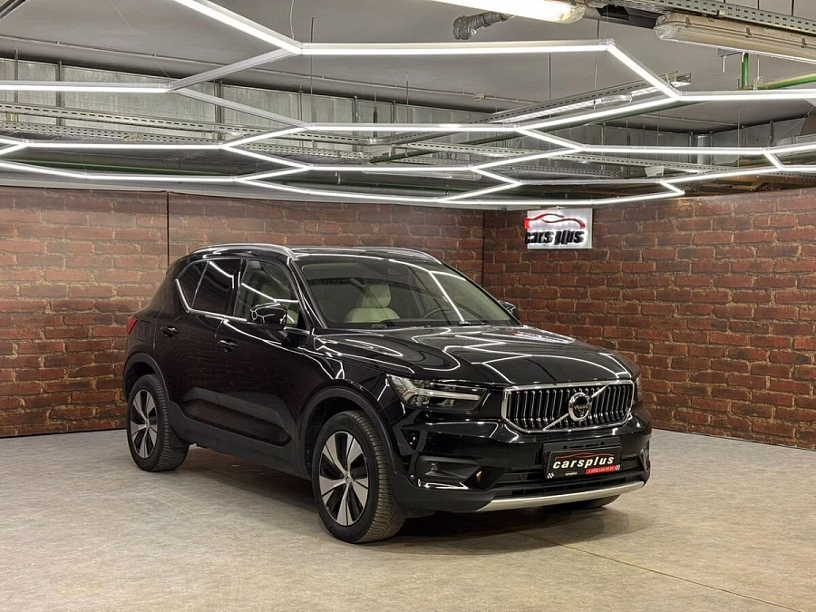 Volvo XC40, 2020г., передний привод, робот