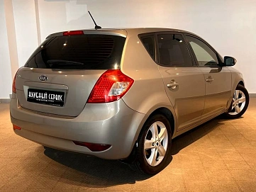 Kia Ceed, 2010г, передний привод, механика