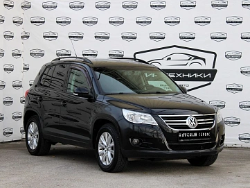 Volkswagen Tiguan, 2010г, полный привод, механика