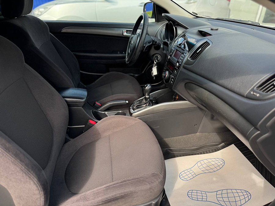 Kia Cerato, 2011г., передний привод, автомат