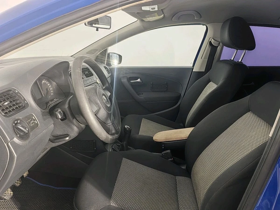 Volkswagen Polo, 2011г., передний привод, механика