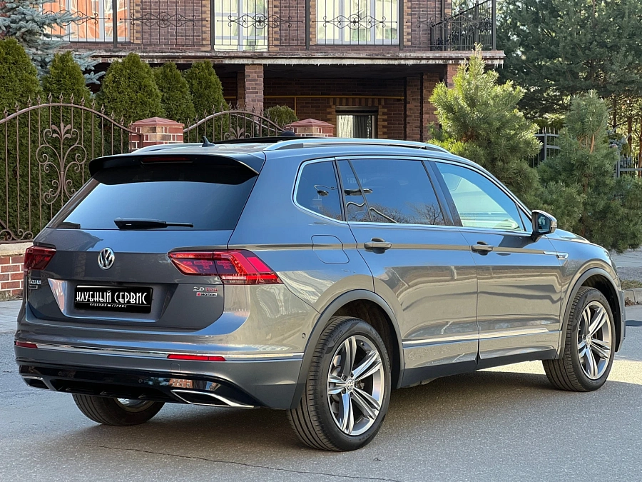 Volkswagen Tiguan, 2019г., полный привод, робот