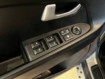 Kia Sportage, 2011г, передний привод, механика