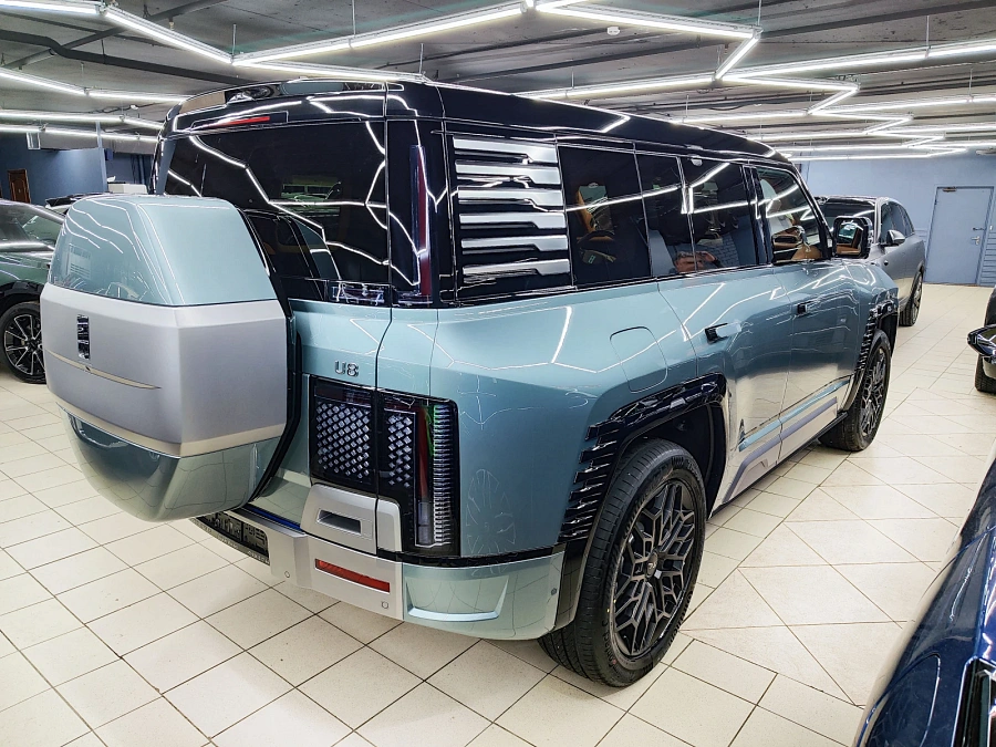 BYD Yangwang U8, 2023г., полный привод, автомат