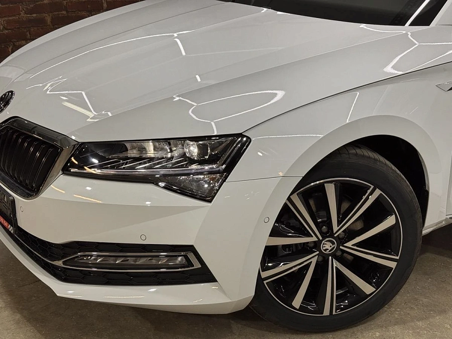 Skoda Superb, 2025г., передний привод, робот