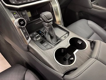 Toyota Land Cruiser, 2025г, полный привод, автомат