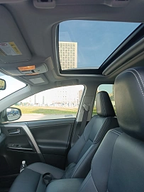 Toyota RAV4, 2017г, передний привод, автомат