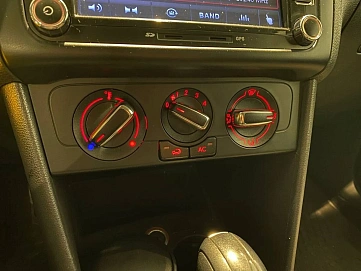 Volkswagen Polo, 2011г, передний привод, автомат