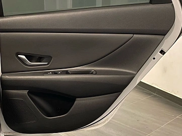 Hyundai Elantra, 2021г, передний привод, автомат