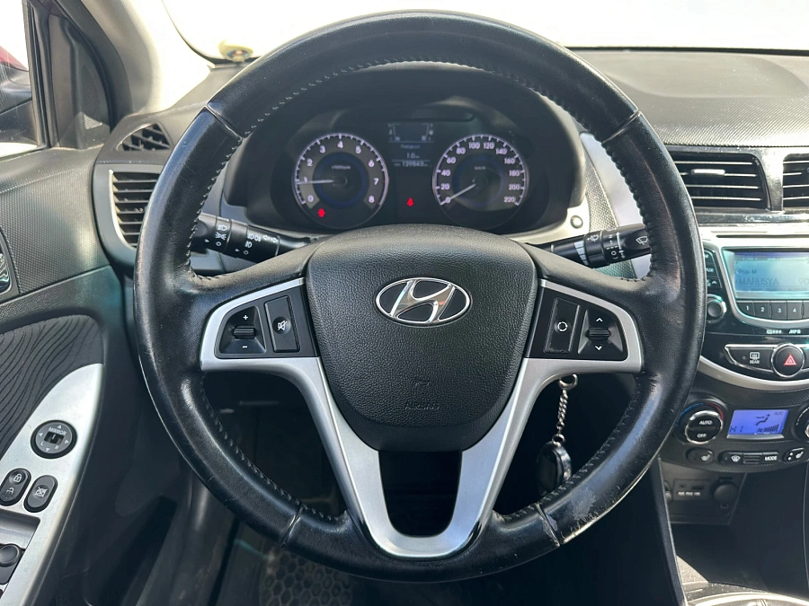 Hyundai Solaris, 2011г., передний привод, механика