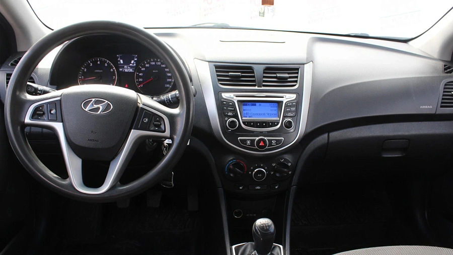 Hyundai Solaris, 2014г., передний привод, механика