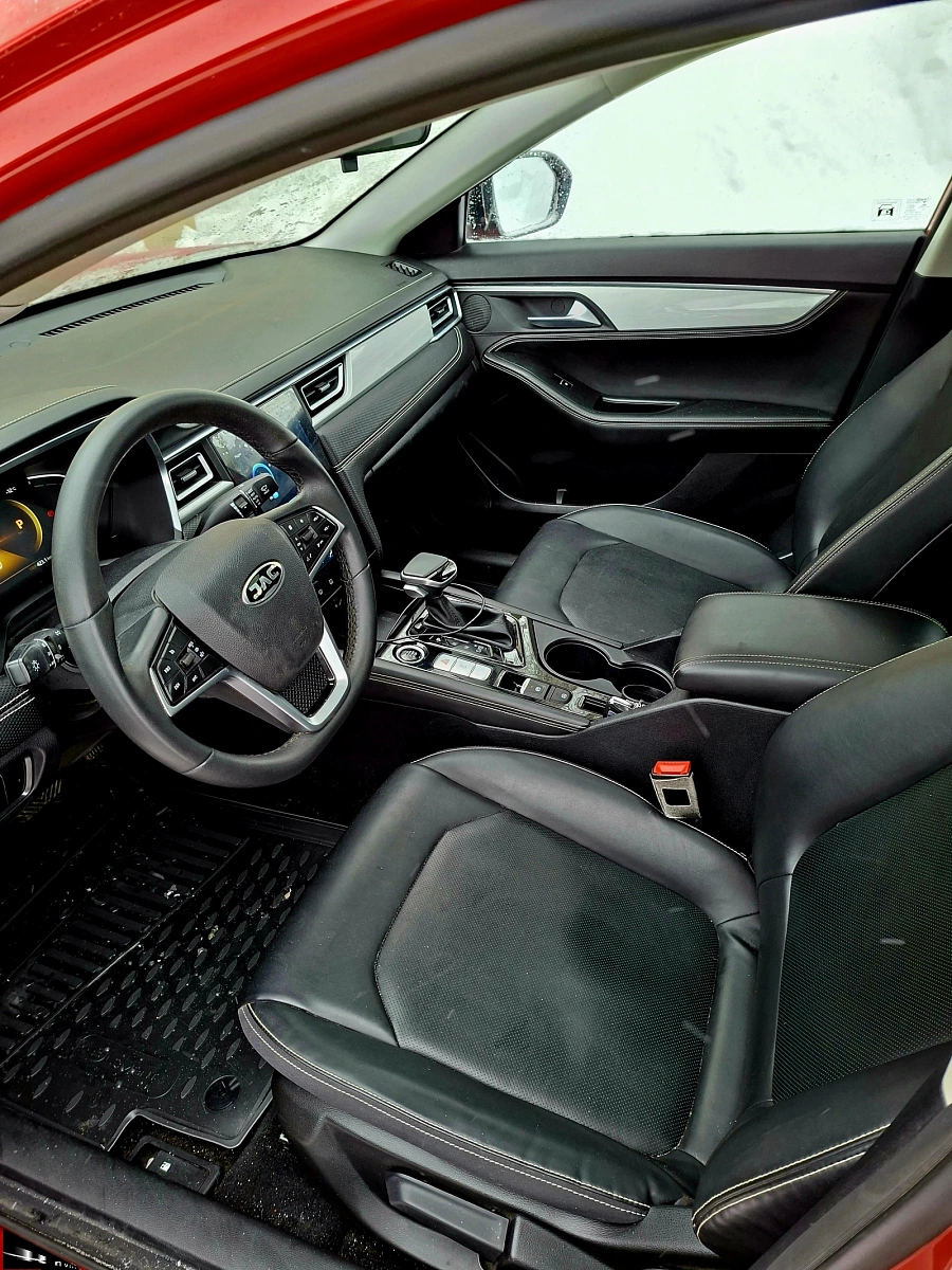 JAC J7, 2023г., передний привод, вариатор