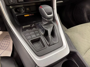 Toyota RAV4, 2025г, полный привод, вариатор