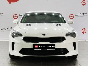 Kia Stinger, 2020г, задний привод, автомат