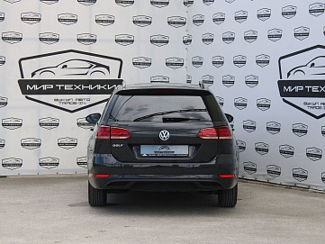 Volkswagen Golf, 2019г, передний привод, механика