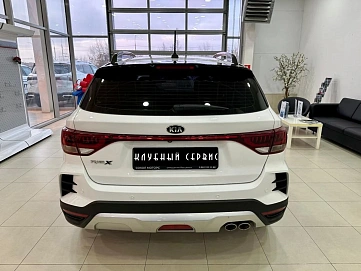 Kia , 2021г., передний привод, автомат