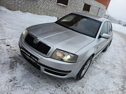 Skoda Superb, 2003г, передний привод, автомат