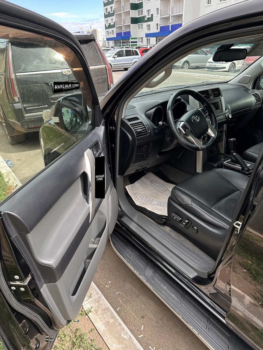 Toyota Land Cruiser Prado, 2010г., полный привод, автомат