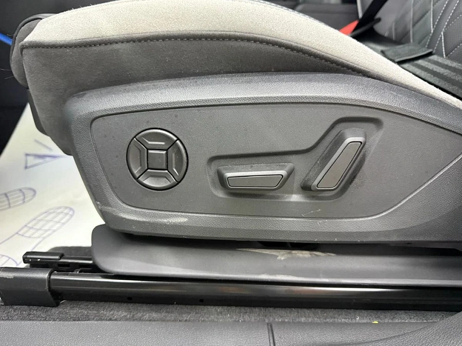 Audi Q3, 2025г., передний привод, робот