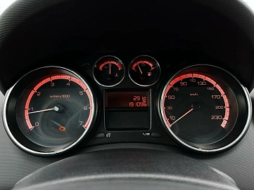 Peugeot 408, 2013г., передний привод, механика