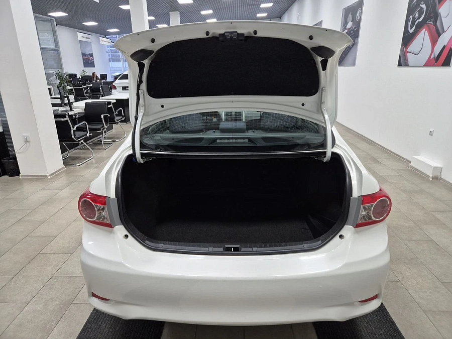 Toyota Corolla, 2011г., передний привод, автомат