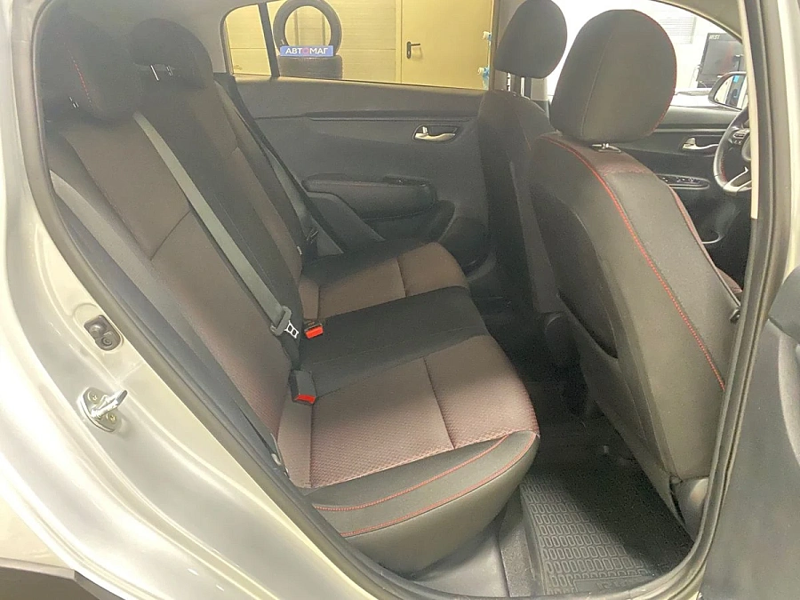 Kia Rio, 2021г., передний привод, автомат